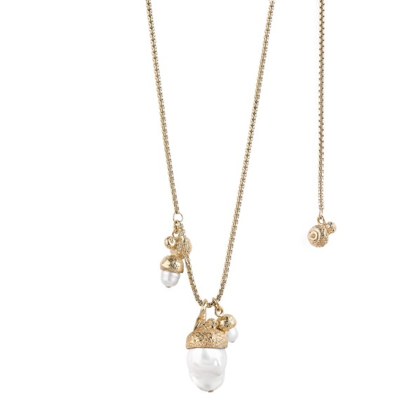 Gold plated acorn pendant necklace with natural pearl from the Bery collection