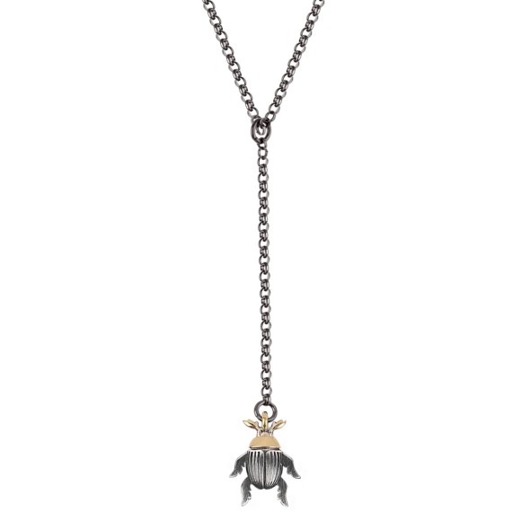 Delikatny, ciemny naszyjnik z zawieszką w kształcie żuka z kolekcji Plantis PLN28-3 ORSKA
