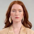 Artistic gold earrings from the Tache collection