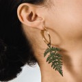 Złote kolczyki koła z zielonymi liśćmi paproci z kolekcji Plantis PLK36-3 ORSKA