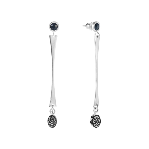 Long silver earrings from the Minakari collection