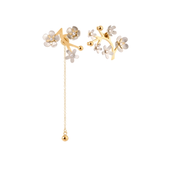 Asymmetrical earrings with light cherry blossom flowers from the Plantis collection