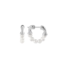 Small, silver earrings with pearls from the Perle collection