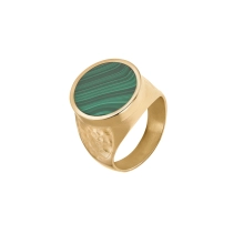 Gold-plated signet ring with a green stone from the Malachite collection