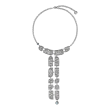 A magnificent graphite necklace from the Nepal collection