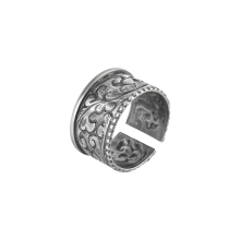 Repoussé graphite wedding ring from the Nepal collection
