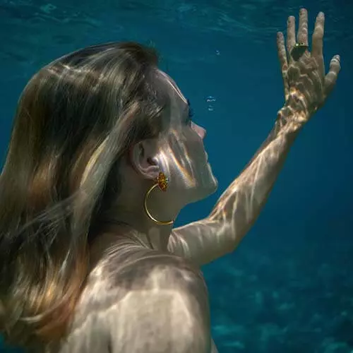 Designer jewelry with amber