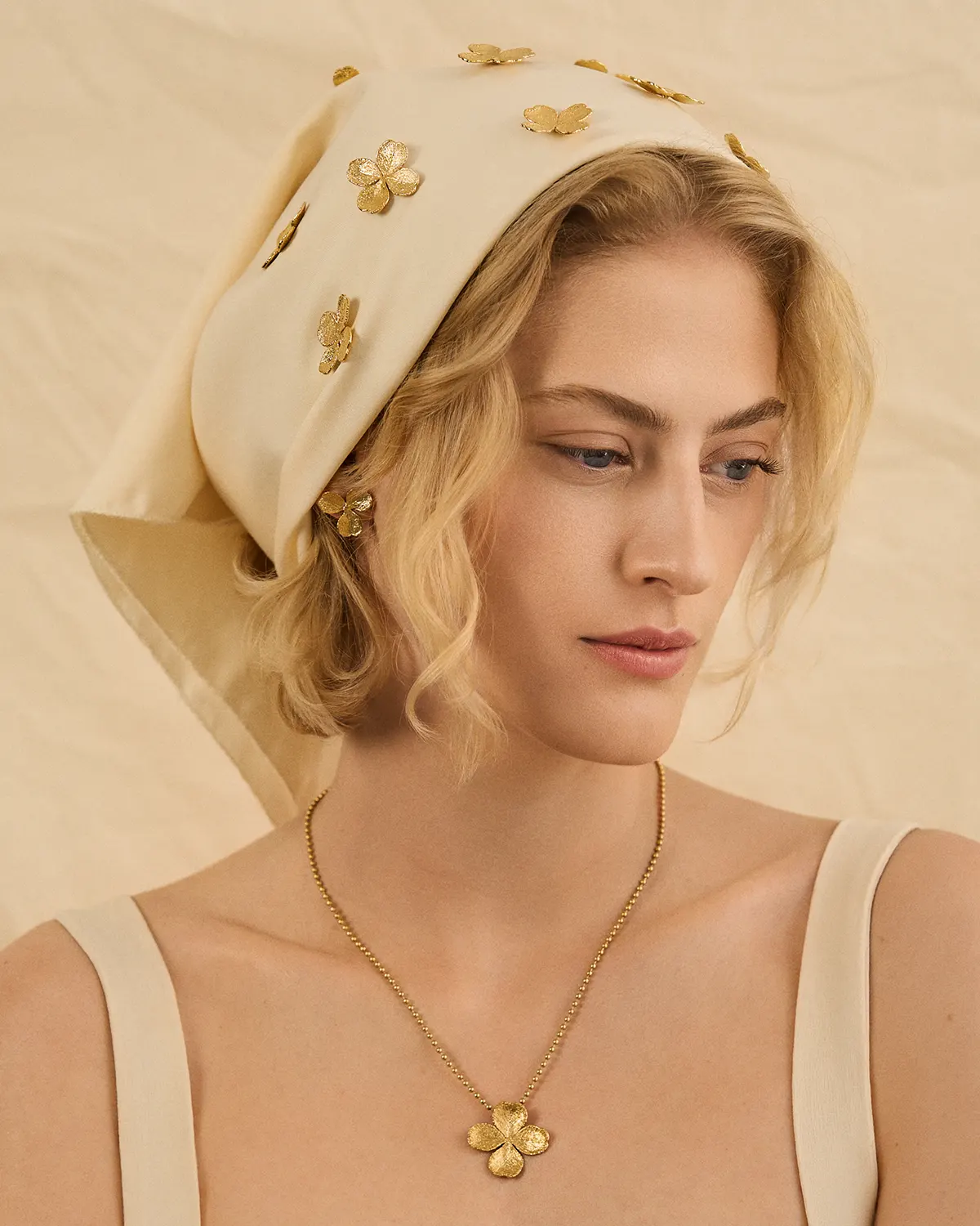 Gold-plated jewelry with clovers by ORSKA