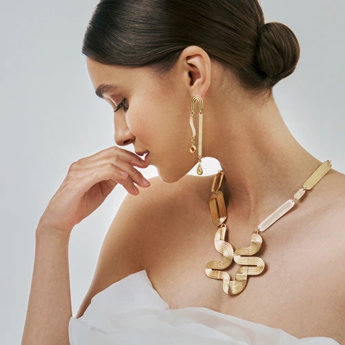 Goldplated collier by ORSKA jewelry