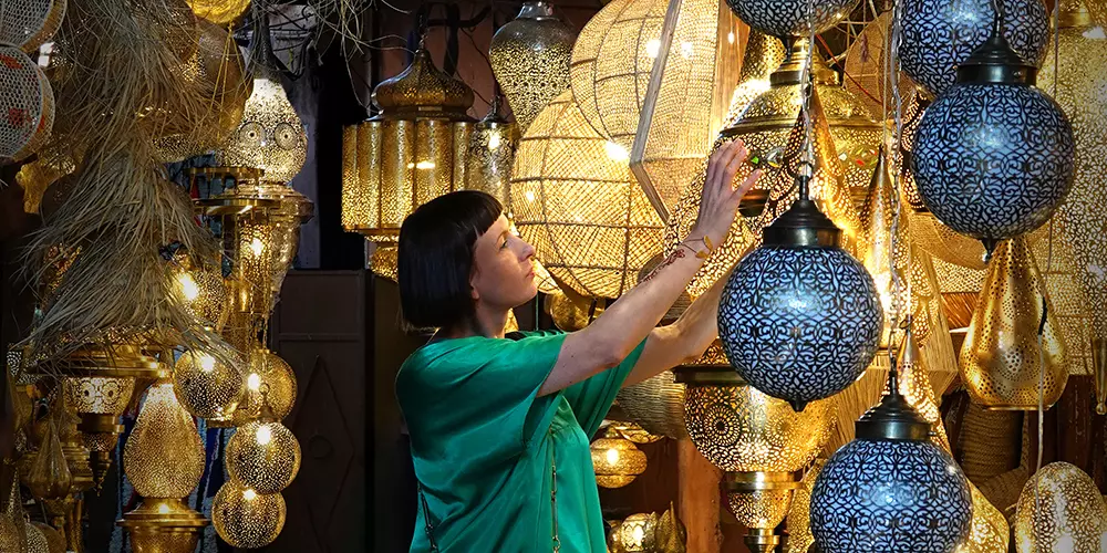 Anna Orska and Moroccan lamps