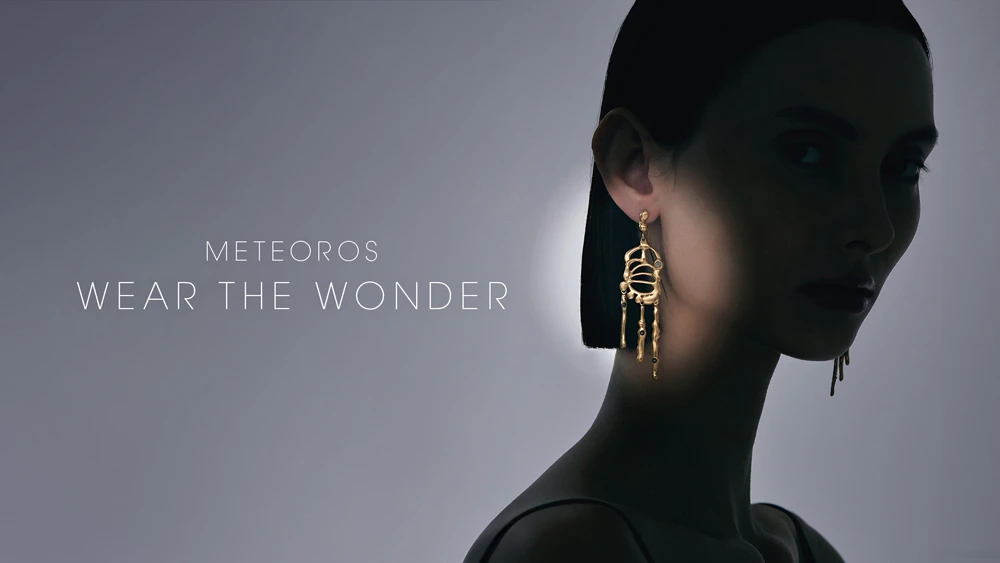 Goldplated earrings with meteorites