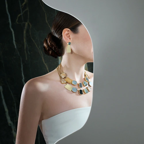 Goldplated collier with ceramics from the Monumental collection by ORSKA