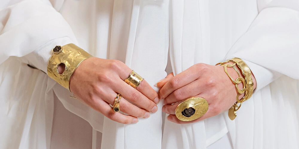 Irregular large rings from the new stone collection by ORSKA