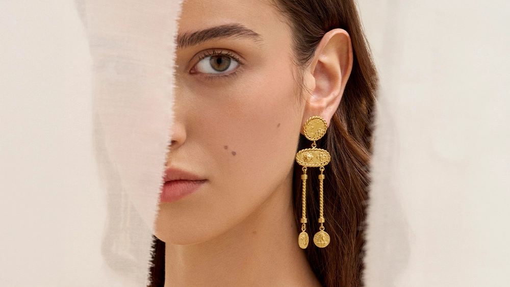 Long, goldplated earrings from the Semios collection by ORSKA