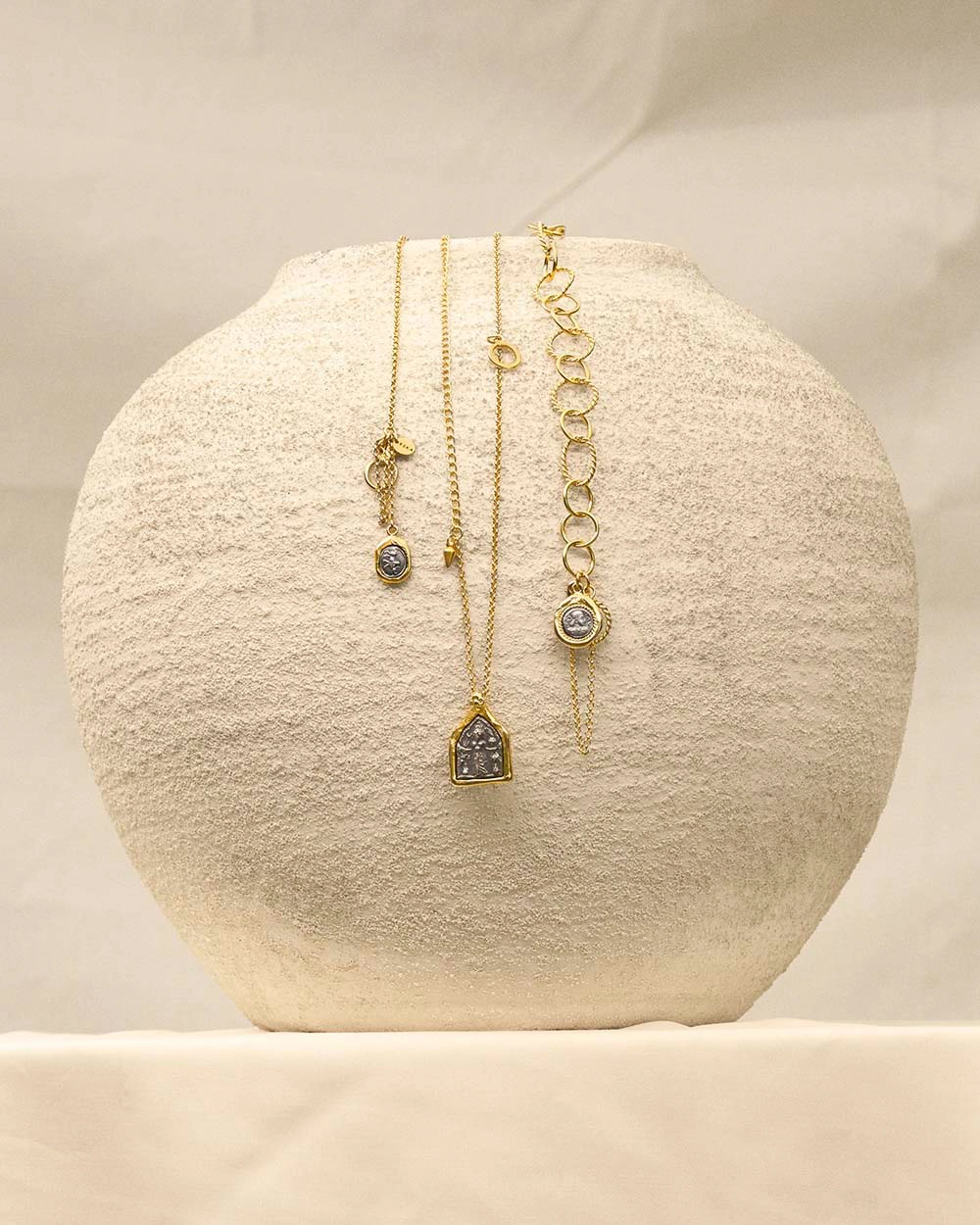 Goldplated jewelry from the Semios collection by ORSKA