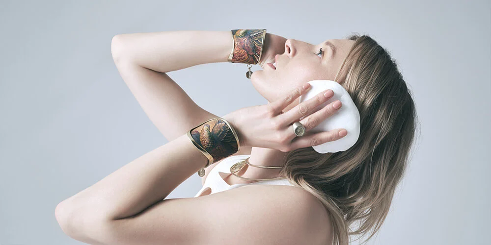 Mela Koteluk in jewelry from the Tattoo collection 